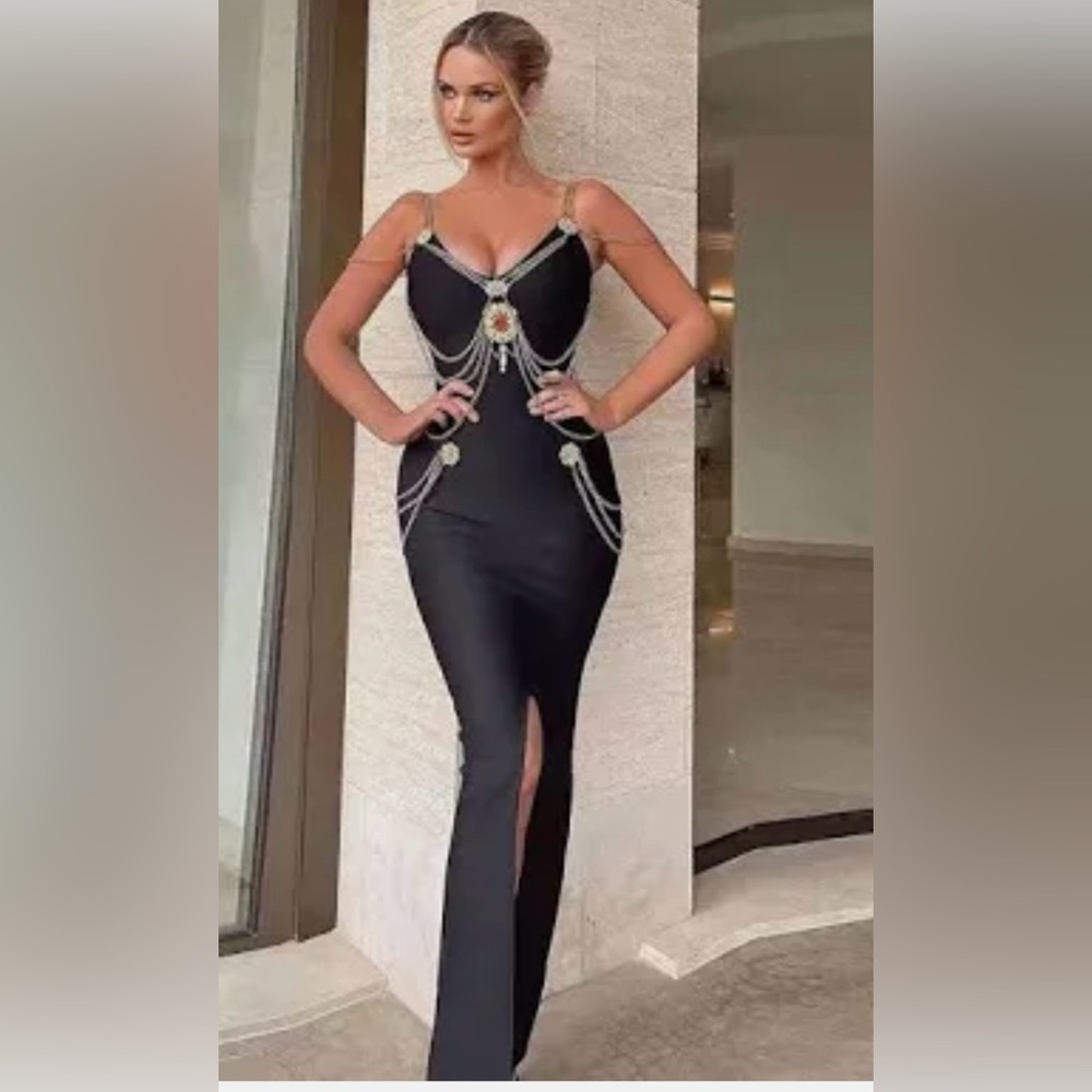 Black & gold chain link gown